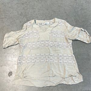 Women’s CATO XL top with lace detail